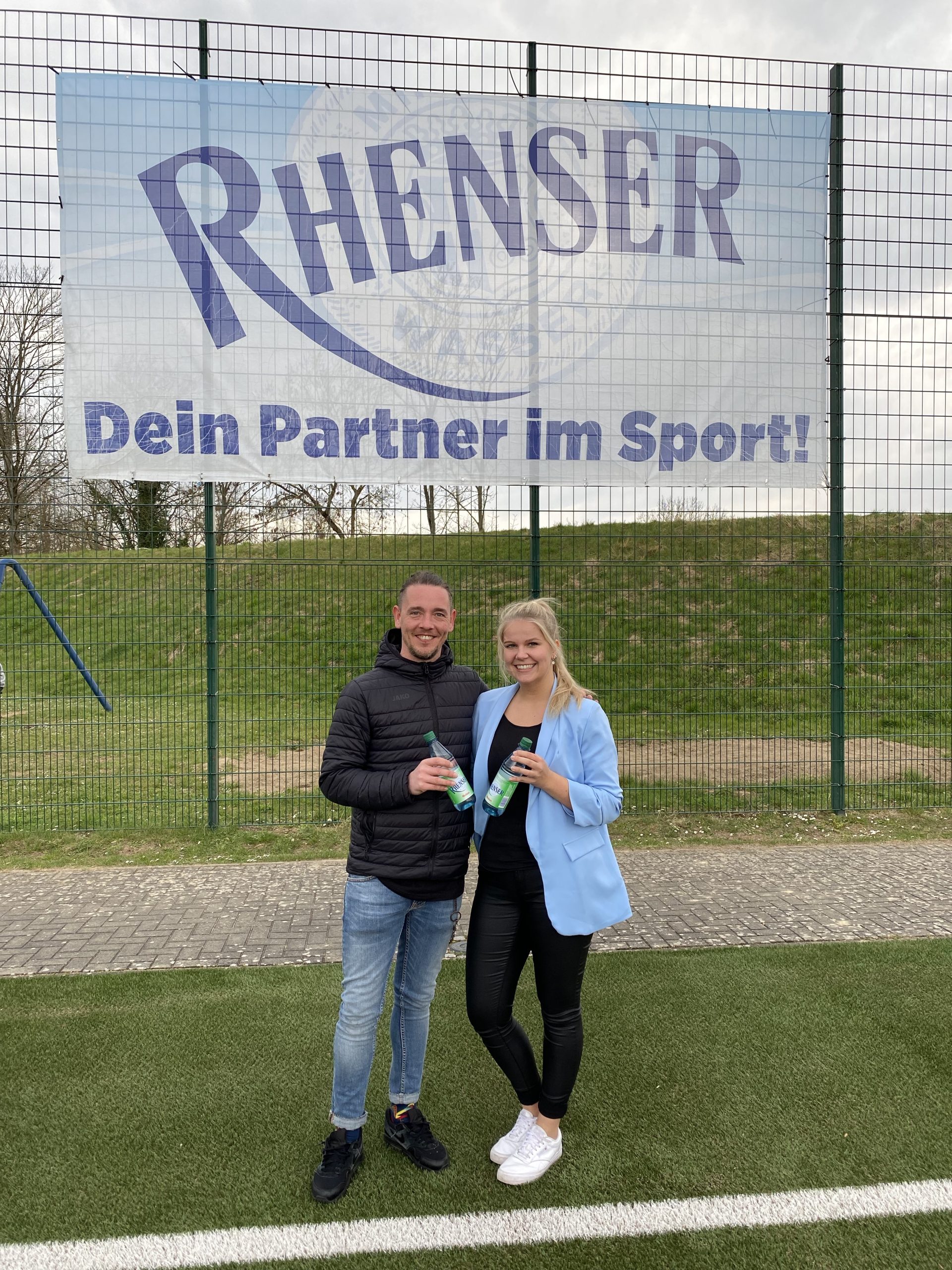 Rhenser Mineralbrunnen neuer Sponsor des FC Urbar!